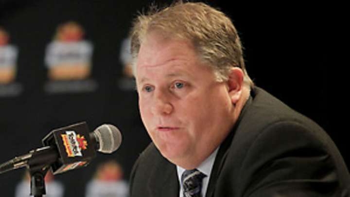 Browns have sights on Oregon's Kelly