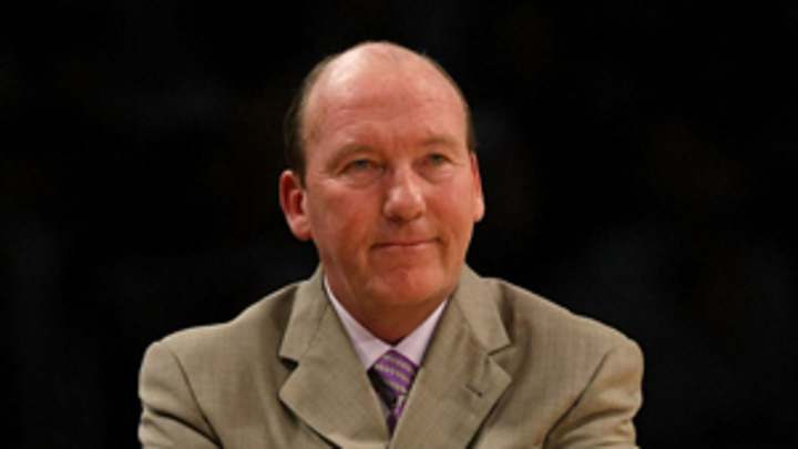 Reports: Lakers meet with Phil Jackson, contact back-up coaching candidates