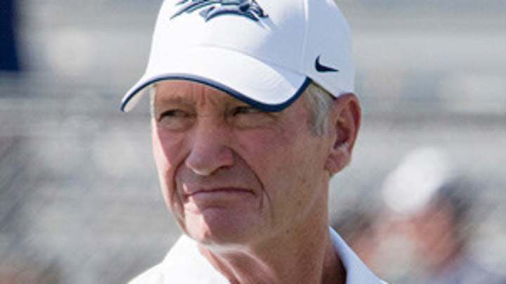 Nevada coach Chris Ault retires Nevada coach Chris Ault retires