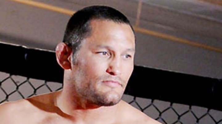 Henderson proves he's still strong at 40, more Strikeforce analysis