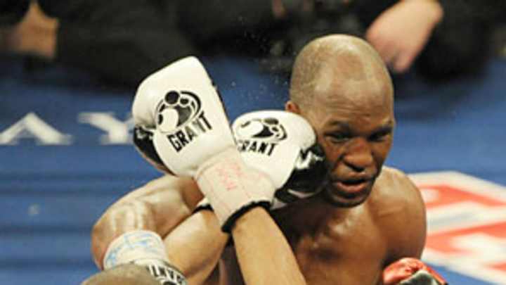 Boxing Roundtable: Hopkins-Jones sham lived down to expectations Boxing Roundtable: Hopkins-Jones sham lived down to expectations