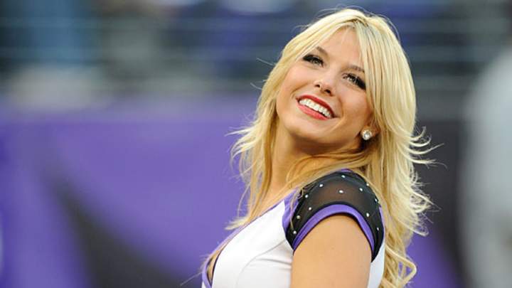 NFL Cheerleaders: Week 10