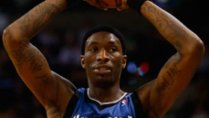 Timberwolves release Howard following serious knee injury