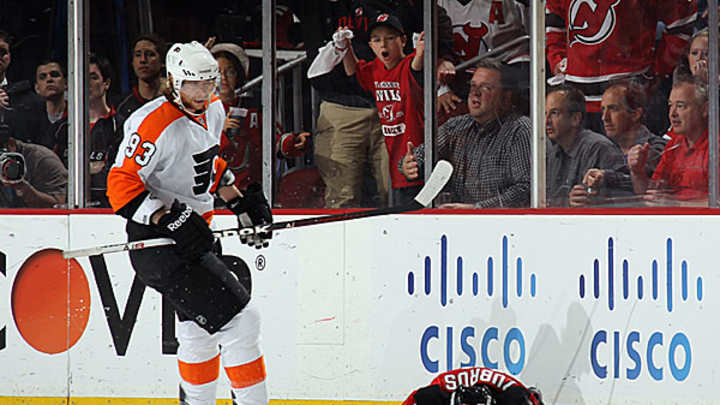 Giroux's hit on Zubrus gives Shanahan second chance to get ruling right