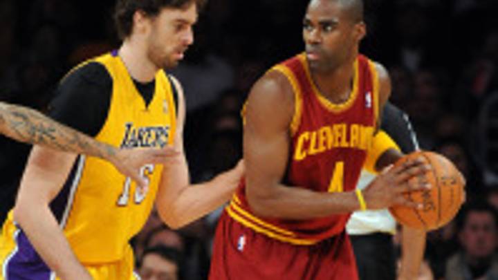 Report: Antawn Jamison, Elton Brand and Jermaine O'Neal on Lakers' short list