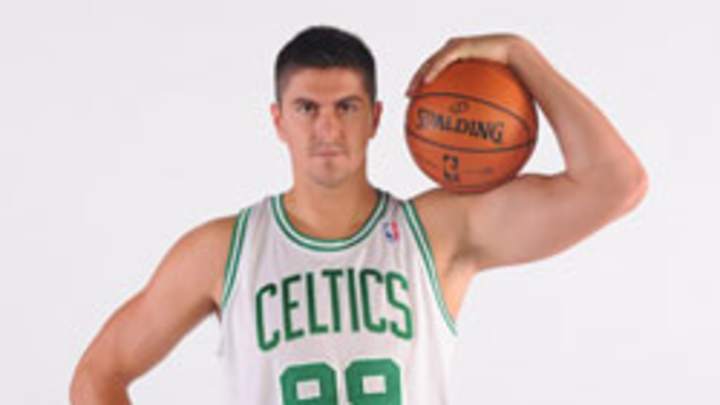 Darko Milicic considering Celtics exit, return to Europe