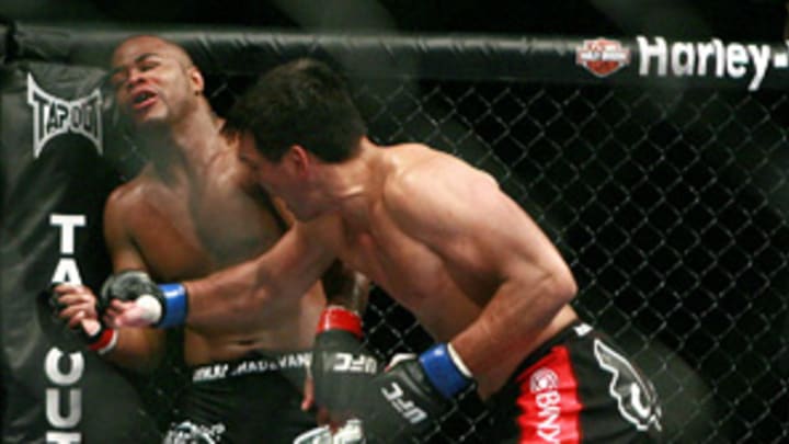 UFC 98 fighters haul in nearly $1 million in Vegas