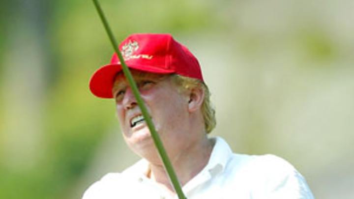 The Donald does golf