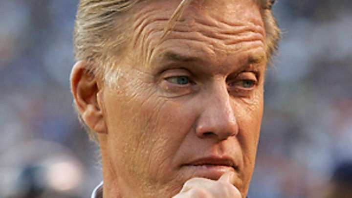 Elway, Broncos have to balance mixed emotions in Tebow decision