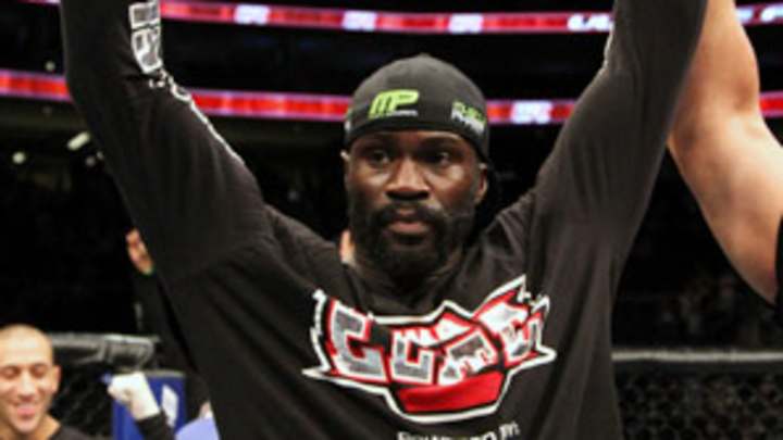 Kongo shockingly KO's Barry to deliver a comeback for the ages