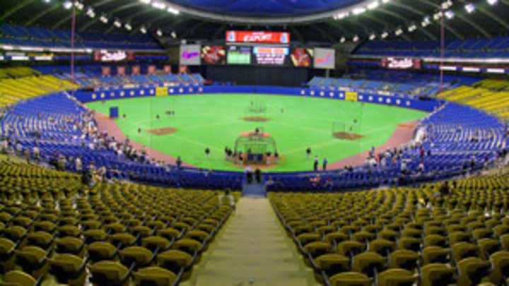 Canadiens plan indoor/outdoor game for November