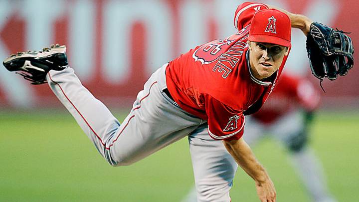 Free-agent Greinke should benefit from Yankees' signing of Kuroda Free-agent Greinke should benefit from Yankees' signing of Kuroda