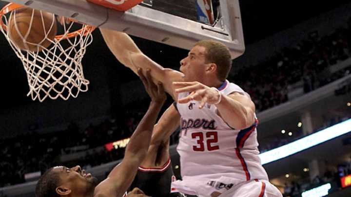 Blake Griffin: Dunk Machine Blake Griffin: Dunk Machine