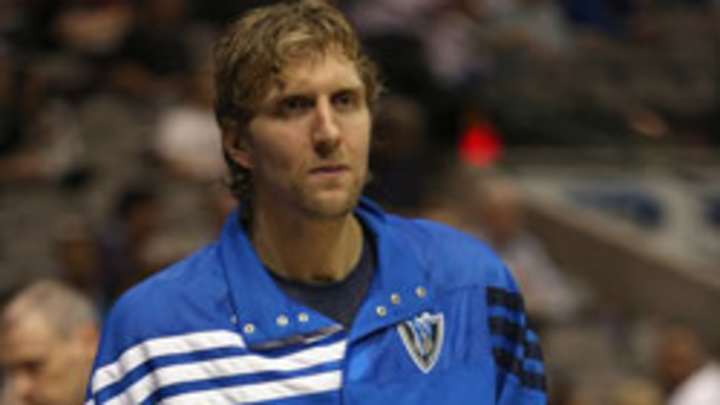 Dirk Nowitzki has surgery on knee, will be out six weeks