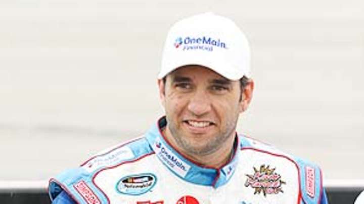 Elliott Sadler relishing role as favorite on Nationwide Series
