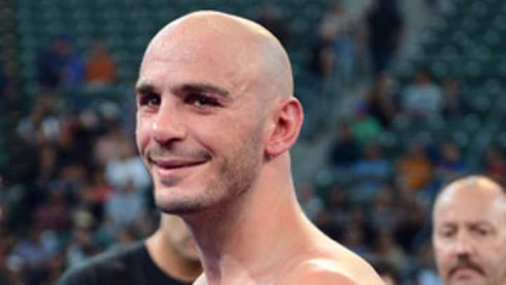 Quick Jabs: Ward-Pavlik set, network wars, Berto's strategy and more