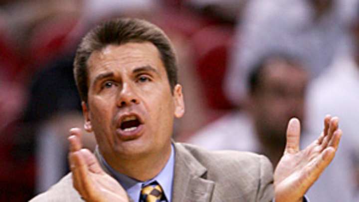 'Zona interim coach Pennell fights on through despite tenuous tag