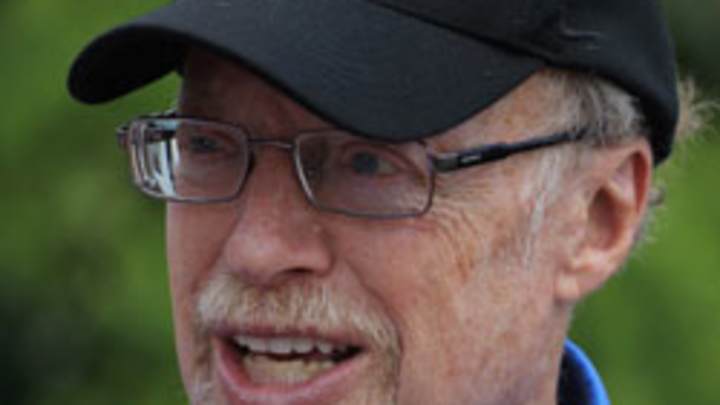 16 teams commit for 2017 tournaments to honor Nike's Phil Knight