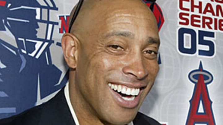 Former White Sox exec, two scouts indicted on federal fraud charges