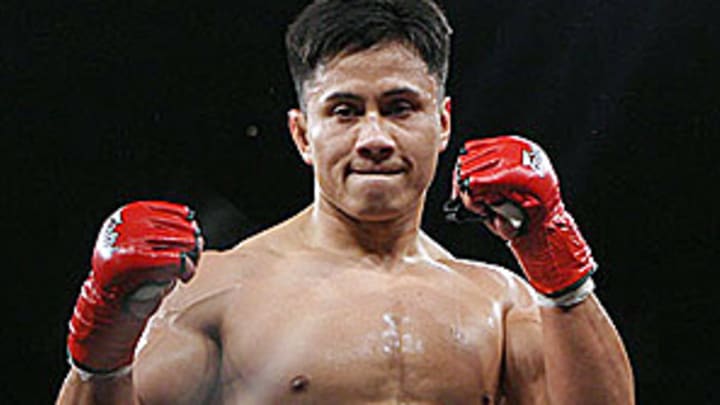Cung Le gives up Strikeforce belt