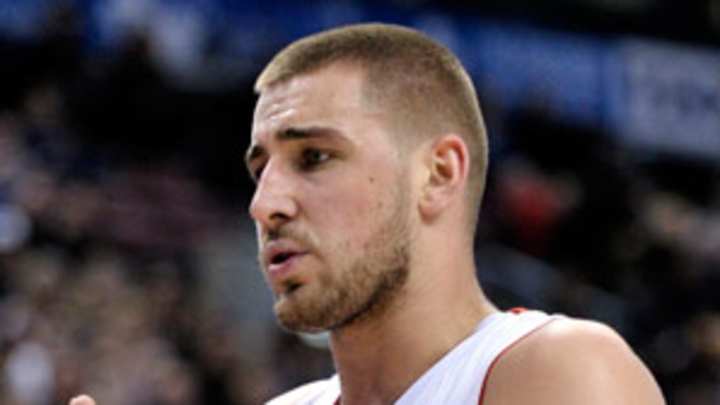 Raptors' Valanciunas out 4-6 weeks with broken finger Raptors' Valanciunas out 4-6 weeks with broken finger