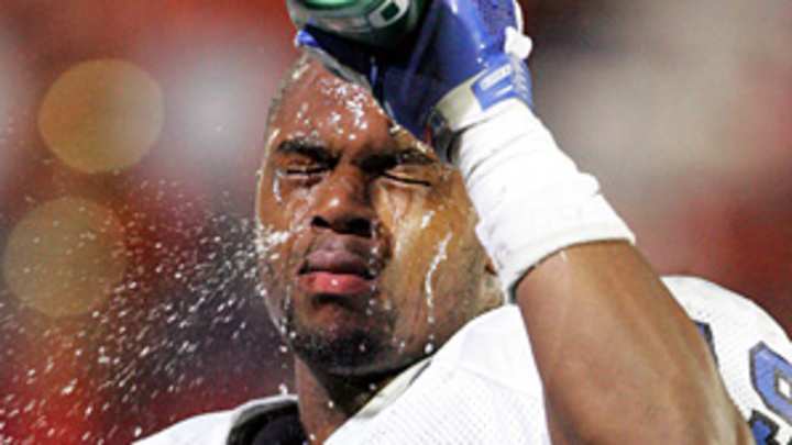 Gaffney climbs, Allen falls in Top 10