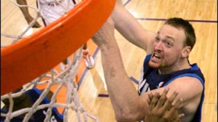 Van Horn agrees to terms