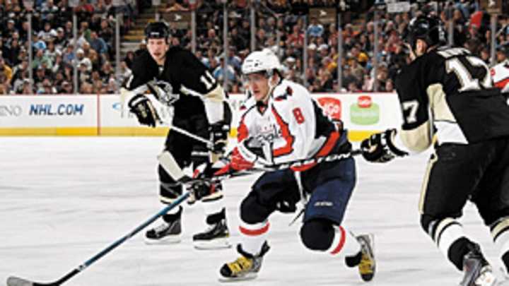 Goons vs. stars, Capitals mature, hockey movies and more notes