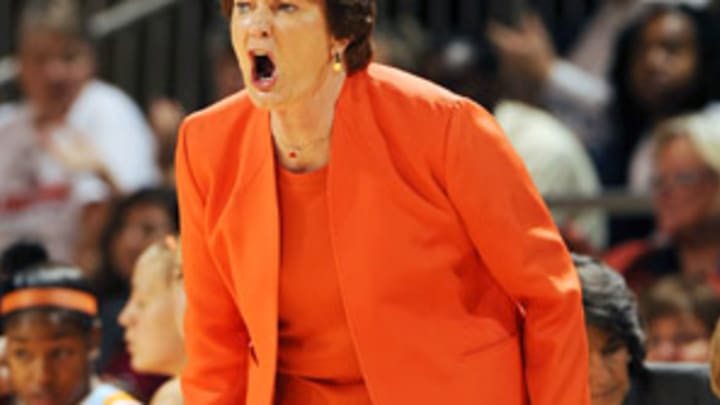 Tennessee should think out of box, hire Pat Summitt to coach men Tennessee should think out of box, hire Pat Summitt to coach men