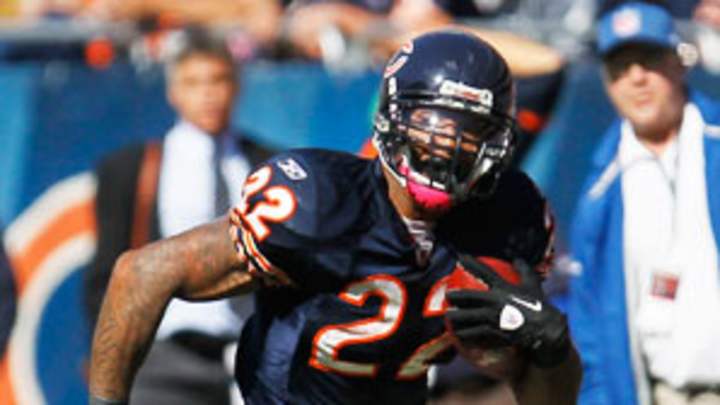 Forte, Bears agree to four-year deal at deadline