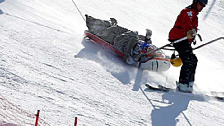 Franz suffers concussion from crash in super-G Franz suffers concussion from crash in super-G