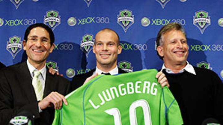 Sounders sign Fredrik Ljungberg Sounders sign Fredrik Ljungberg