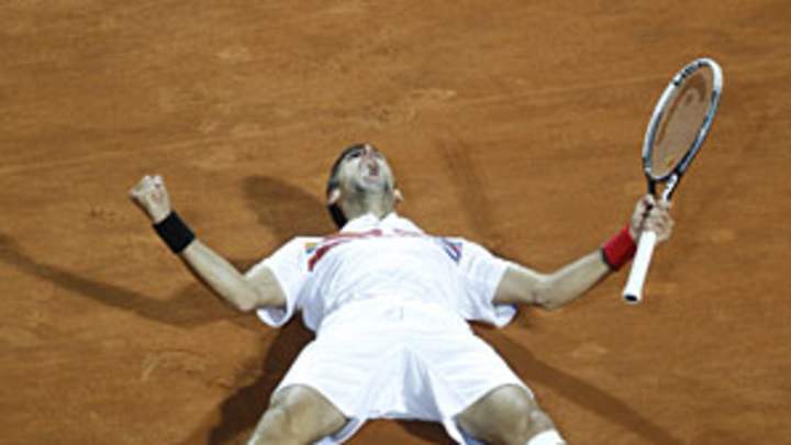 Djokovic notches fourth straight win over Nadal, looks toward Paris