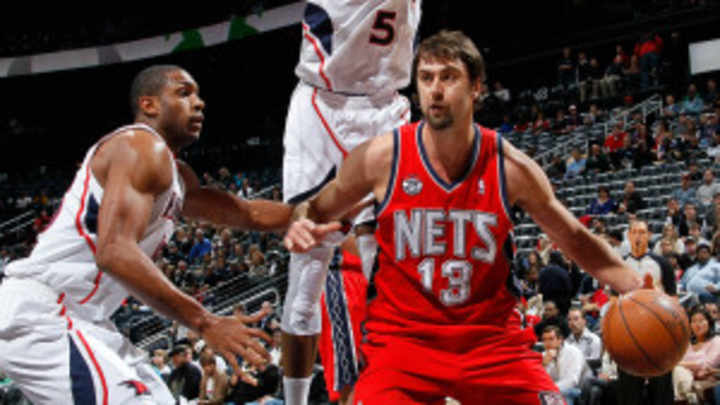 Mehmet Okur announces retirement from NBA