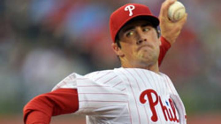Cole Hamels agrees to $144 million deal with Phillies