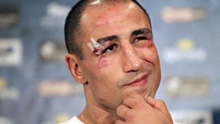 Abraham's team files protest on Dirrell loss