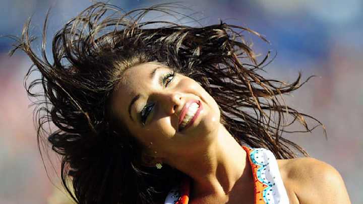 NFL Cheerleaders: Week 10