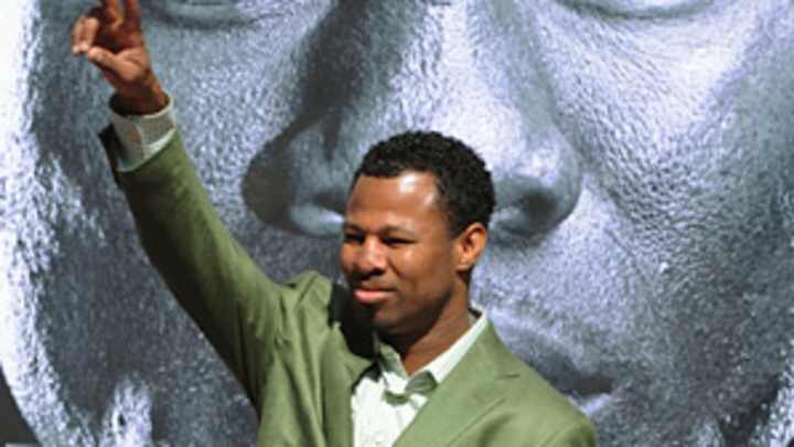 Stakes couldn't be higher for Mosley against Mayweather