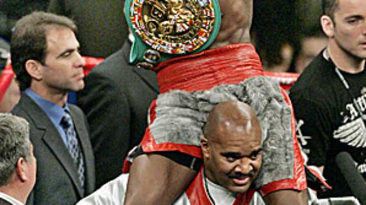 Boxing Roundtable: What to make of Money May's return to the ring