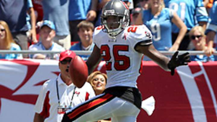 Aqib Talib trade should bolster Patriots' struggling pass defense