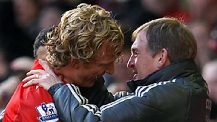 Kuyt's late goal gives Liverpool a 2-1 FA Cup win over Man United