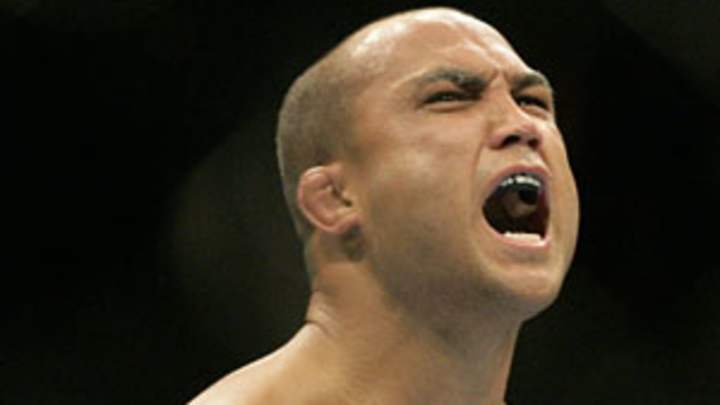 Experts' predictions for UFC 137
