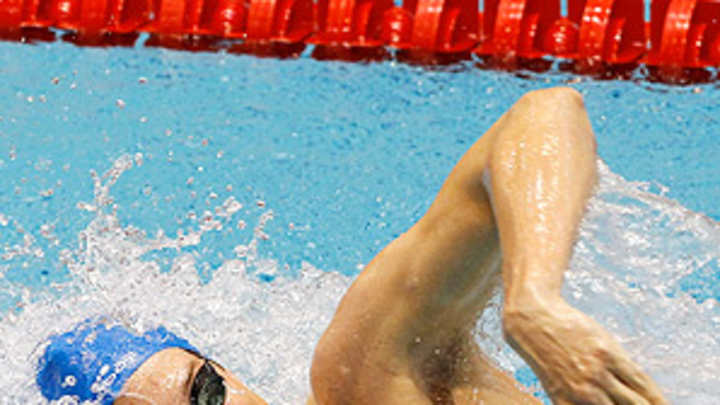 French swimmer sets short course world record in 400m freestyle