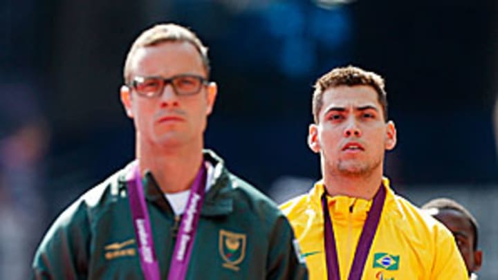 Oscar Pistorius apologizes for Paralympics outburst