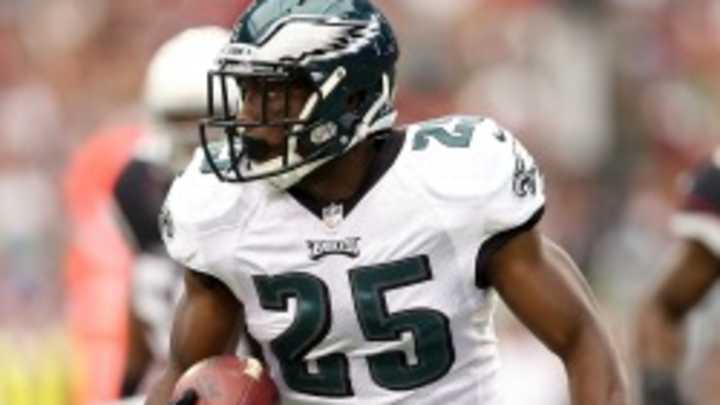 Eagles LeSean McCoy calls Osi Umenyiora 'a ballerina in a Giants uniform' Eagles LeSean McCoy calls Osi Umenyiora 'a ballerina in a Giants uniform'