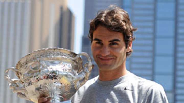 Federer's resurgence, Hingis' comeback rumblings, more mail