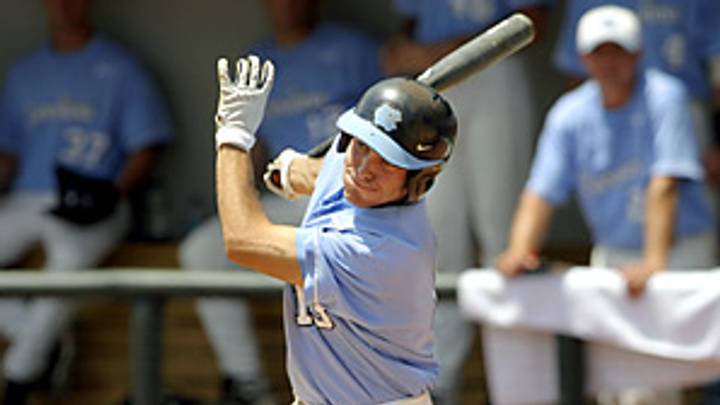 Roundup: Mariners sign Ackley; Yankees, Tigers ink top picks
