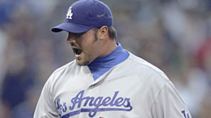 Broxton soars in closer rankings