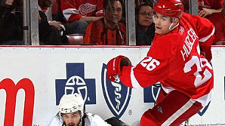 News and views: Red Wings and union boss challenged, more