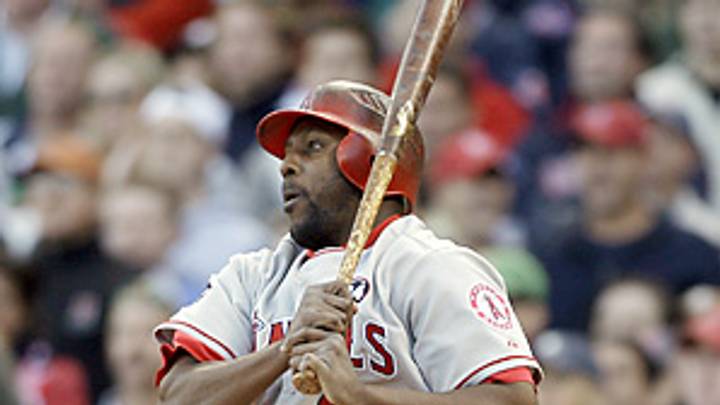 Hot Stove Report: Rangers offer hot spot for Guerrero to rebound Hot Stove Report: Rangers offer hot spot for Guerrero to rebound